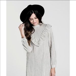 Rylee + Cru Women’s Striped Ruffle V Dress